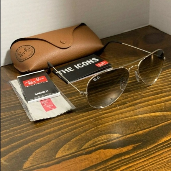 Ray-Ban Other - Ray-Ban Aviator Gray Gradient 58 mm Sunglasses
